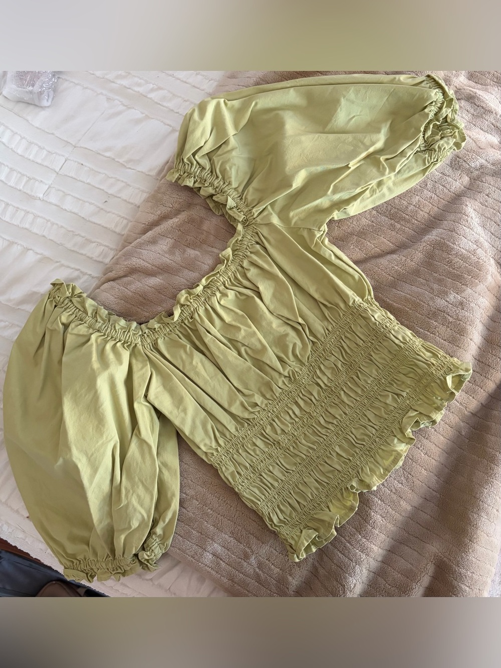 Levi’s Light Green Off-Shoulder Top